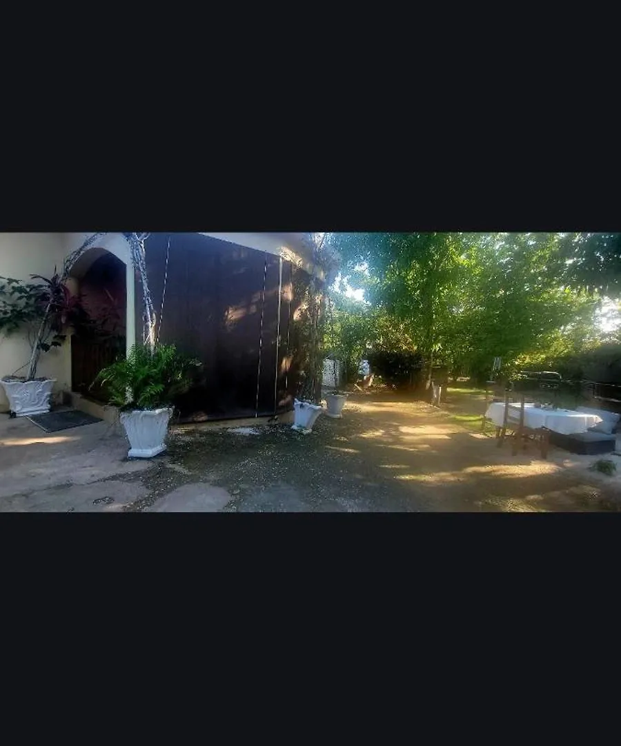 Private Lodge, Cousin'S Cove Green Island Chata